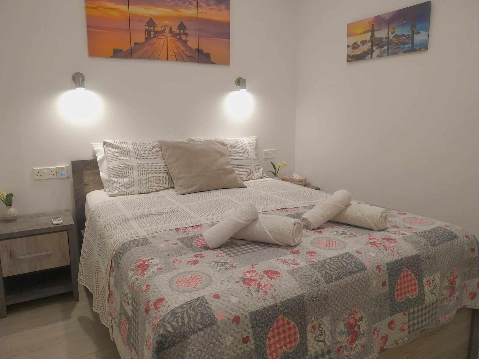 Charming Holiday Retreat Kato Paphos Apt 400M To The Beach Экстерьер фото